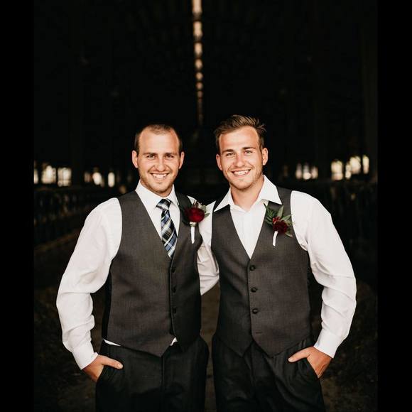 Profile Picture of Andrew Ertmer (@twin133) on Poshmark