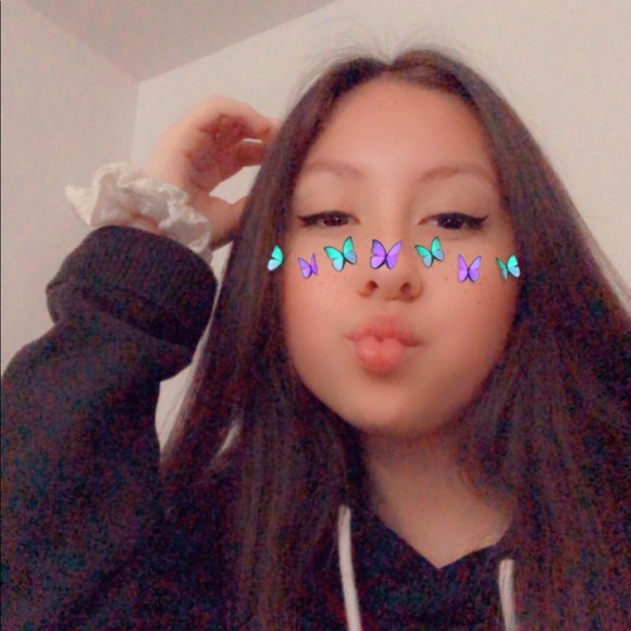 Profile Picture of Brandy Cordova (@bcordo4901) on Poshmark