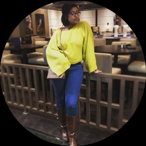 Profile Picture of De'angellica Vaughn-allen (@carpe_diem22) on Poshmark