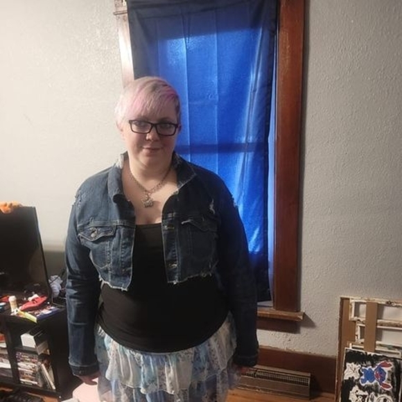 Profile Picture of Darlene Heginger (@darleneheginger) on Poshmark