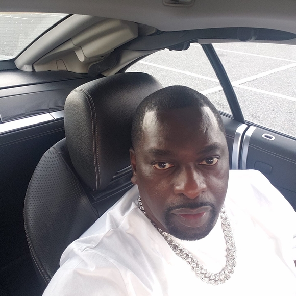 Profile Picture of Fred Foster (@fredfstr) on Poshmark