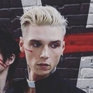 Profile Picture of Andy Biersack (@andyblacklegacy) on Twitter
