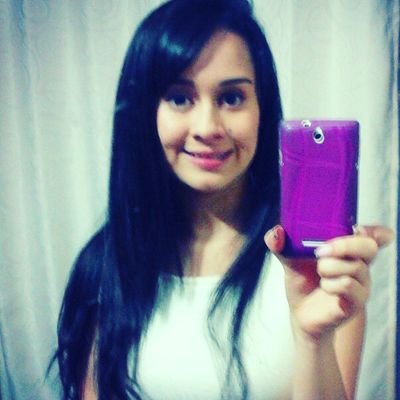 Profile Picture of Lorena Rios (@LoreRiioos) on Twitter