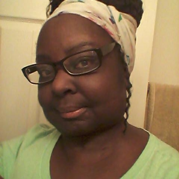Profile Picture of Simone Bennett (@danab600) on Poshmark