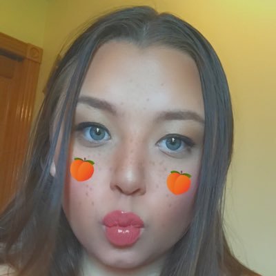 Profile Picture of Taylor Calvert (@taybabyyy03) on Twitter