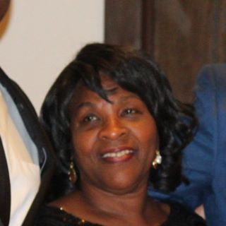 Profile Picture of Pauline Williams (@Pauline-Williams) on Facebook