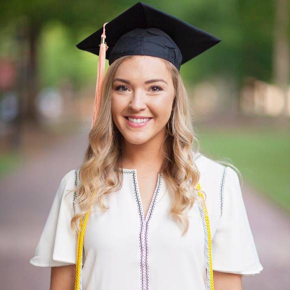 Profile Picture of Taylor Vincent (@tlvincent) on Poshmark