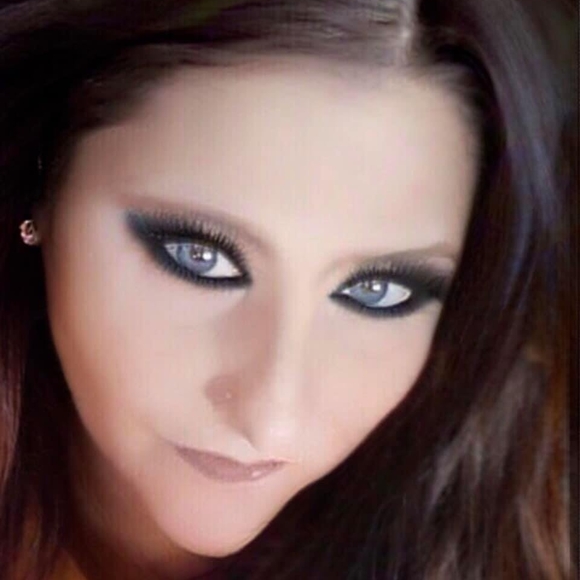 Profile Picture of Lisa Collins vereen (@izzyc2017) on Poshmark