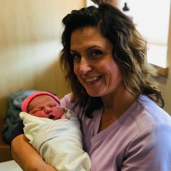 Profile Picture of Danielle Waldal (@dwaldal) on Poshmark