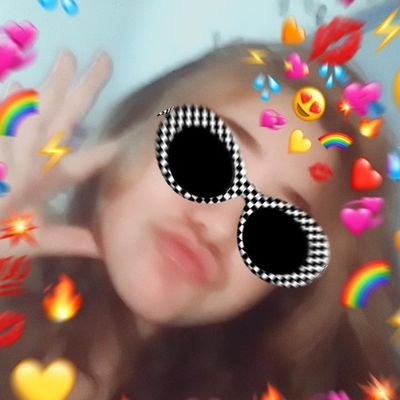 Profile Picture of Júlia Fonseca (@juliafonseca290) on Twitter