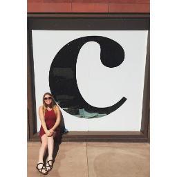 Profile Picture of Carly Fine (@carlybewine) on Twitter
