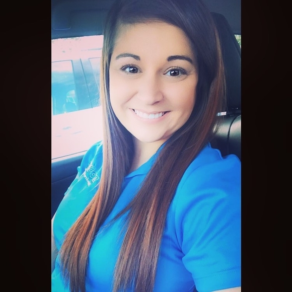 Profile Picture of Kristen Cedotal (@kristencedotal) on Poshmark