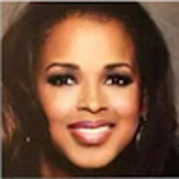 Profile Picture of Tammy Chewe (@tammychewe) on Poshmark