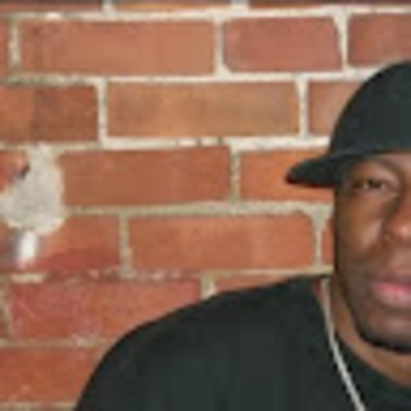 Profile Picture of Mike Henley (@mikehenley349) on Poshmark