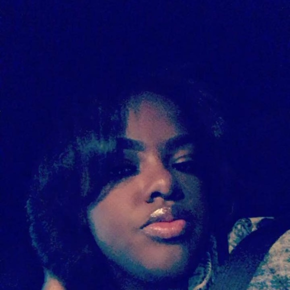 Profile Picture of Betty Wickliffe (@bettssosweet) on Poshmark