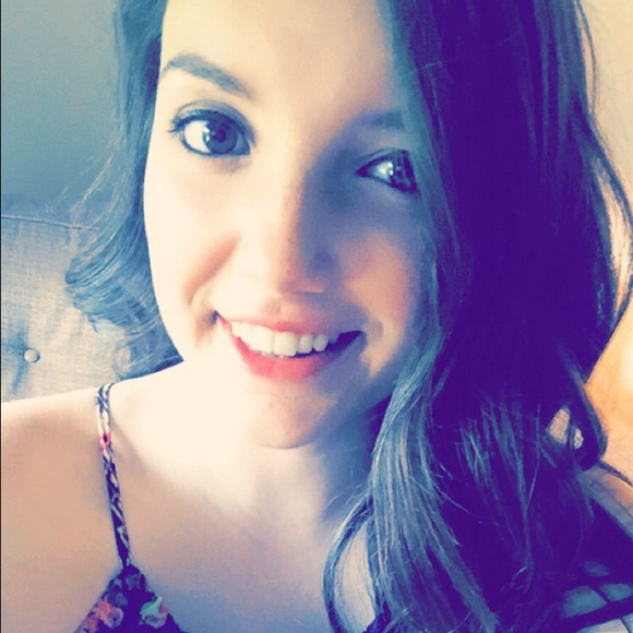 Profile Picture of Jessica Denzer (@jessd722) on Poshmark