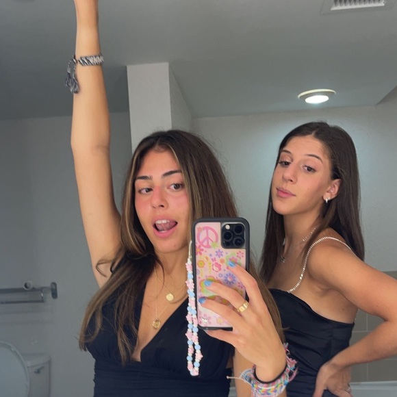 Profile Picture of Pateel Basmajian (@pateel_talia) on Poshmark