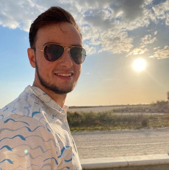 Profile Picture of Tarik Koric (@tarik0219) on Poshmark