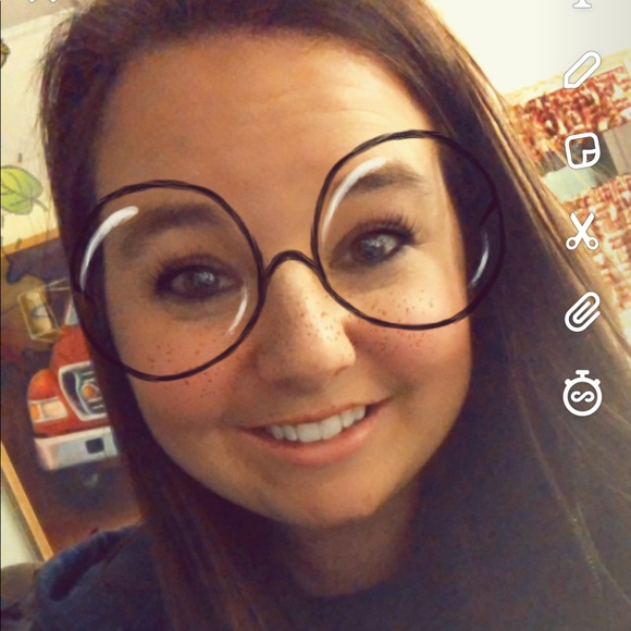 Profile Picture of Alexa Haught (@haughtalexa) on Poshmark