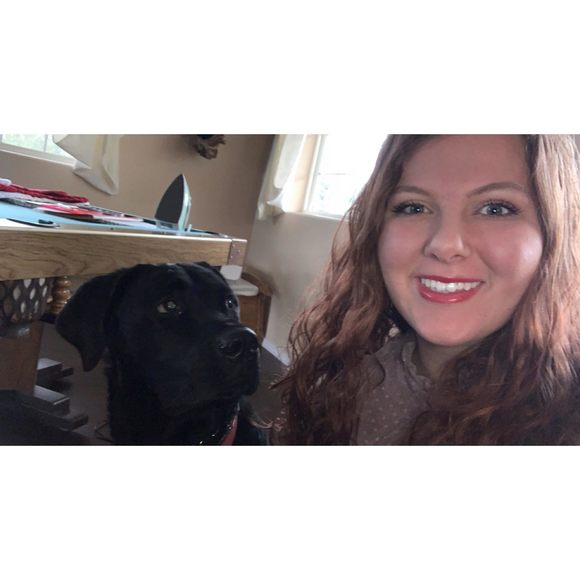 Profile Picture of Erin Aderman (@erinaderman) on Poshmark