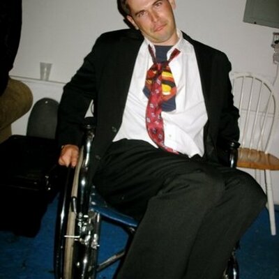 Profile Picture of Robert Manly (@robertmanly) on Twitter