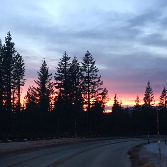 Profile Picture of Veeva Weeton (@veevaweeton) on Poshmark