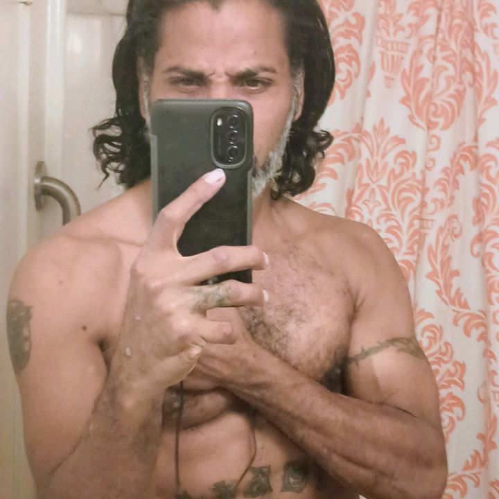 Profile Picture of carlosigualas (@carlosigualas) on Tiktok
