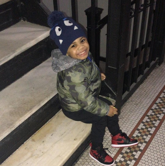 Profile Picture of Rafael Javier (@pimenteljose45) on Poshmark