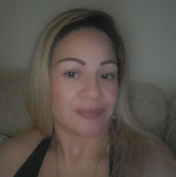 Profile Picture of Mery Lopez (@meretilopez32) on Poshmark