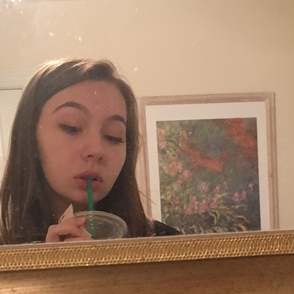 Profile Picture of Claire Minoui (@claireminoui) on Poshmark