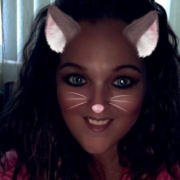 Profile Picture of Jodi Meyer (@jodimeyer42) on Poshmark