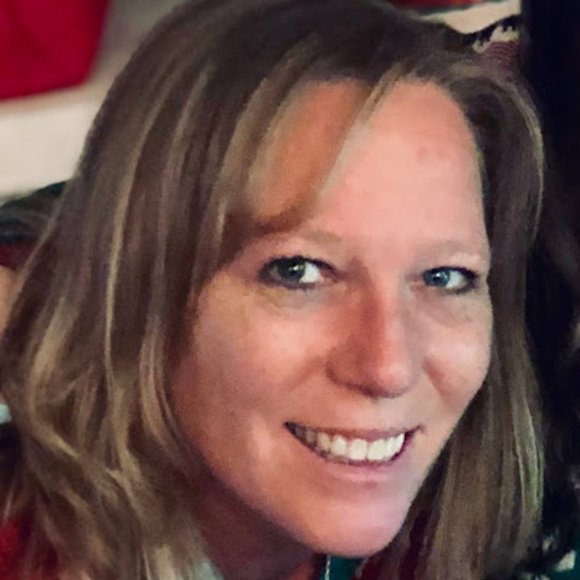 Profile Picture of Peggy Chapmond (@peggy_chapmond) on Poshmark