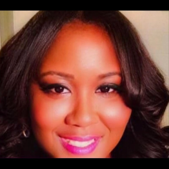 Profile Picture of Shakeria Register (@kera_29) on Poshmark