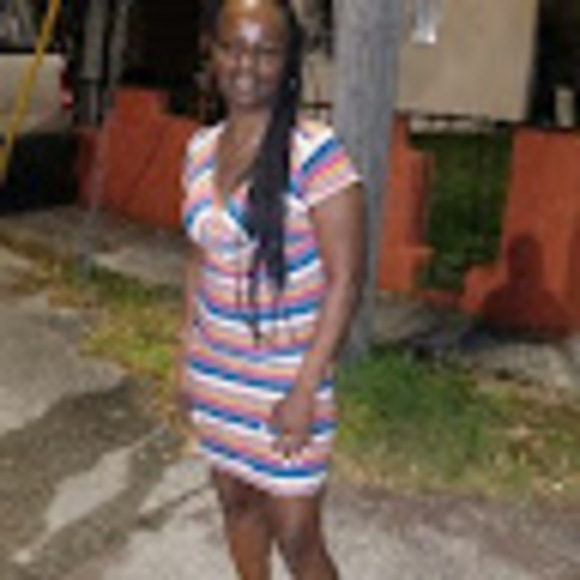 Profile Picture of Wanda Patterson (@wandap36) on Poshmark