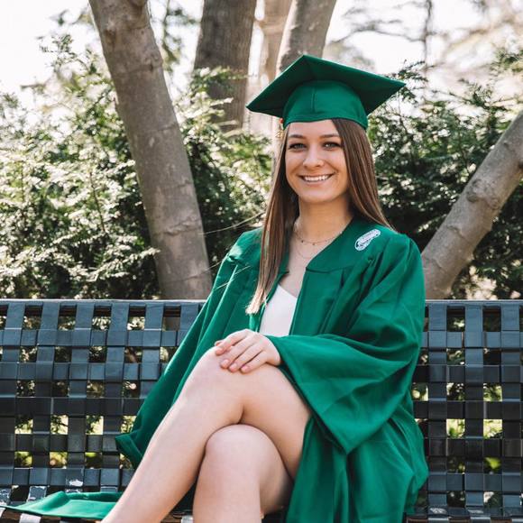 Profile Picture of Hannah Sislow (@hsislow) on Poshmark