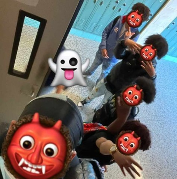 Profile Picture of Jhoan Moronta (@jhoanmoronta) on Poshmark