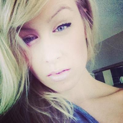 Profile Picture of Krystal Robertson (@KrystalMaryR) on Twitter