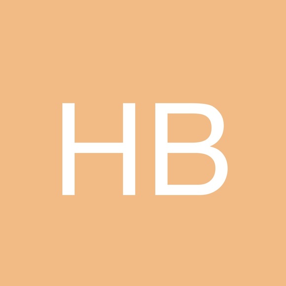 Profile Picture of Haley Barger (@haleybarger223) on Poshmark