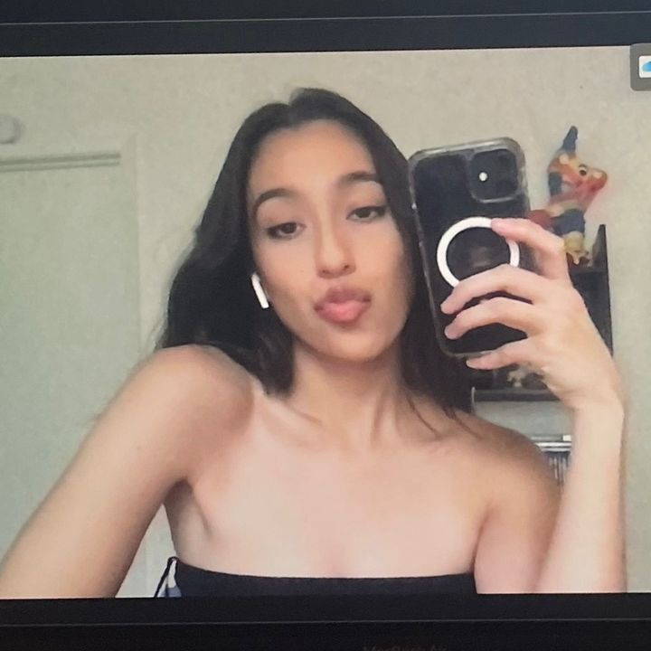 Profile Picture of AB (@anettebaca) on Tiktok