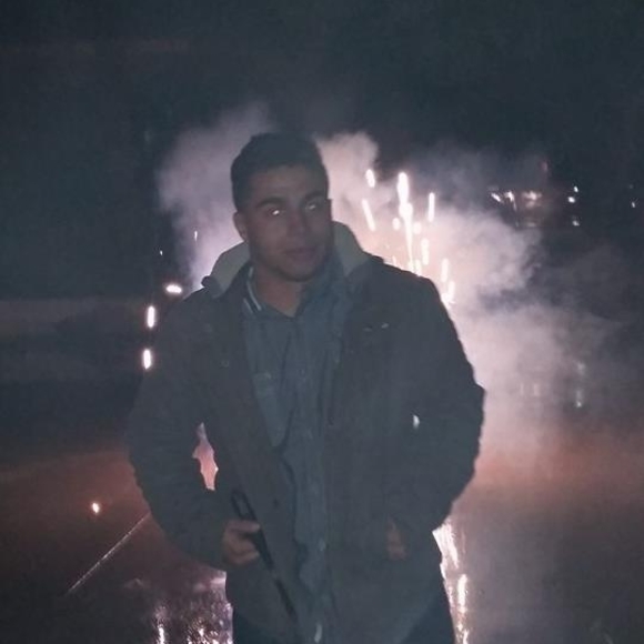 Profile Picture of Eric Cabrera (@callmipapi) on Poshmark