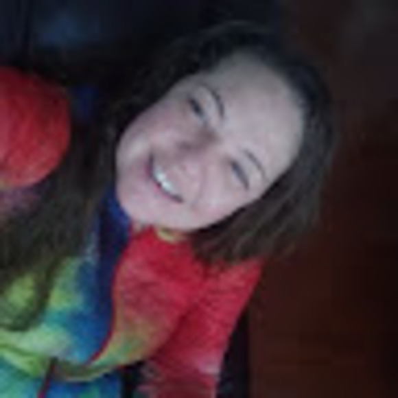 Profile Picture of Angie Ciccio (@ciccioangela27) on Poshmark