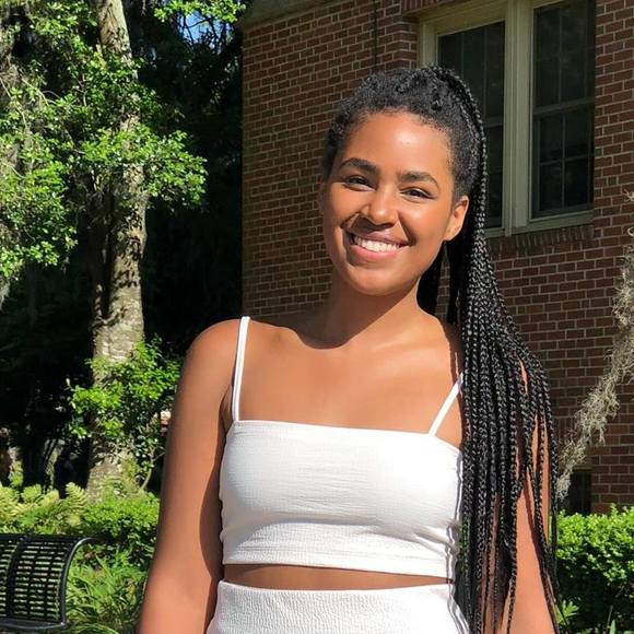 Profile Picture of Brianna Milord (@briannamilord) on Poshmark