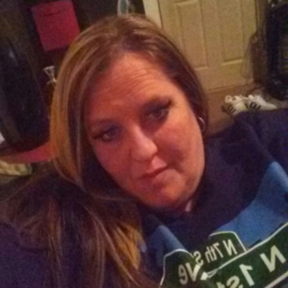 Profile Picture of Amy Schlotfeldt (@ms_amy1) on Poshmark