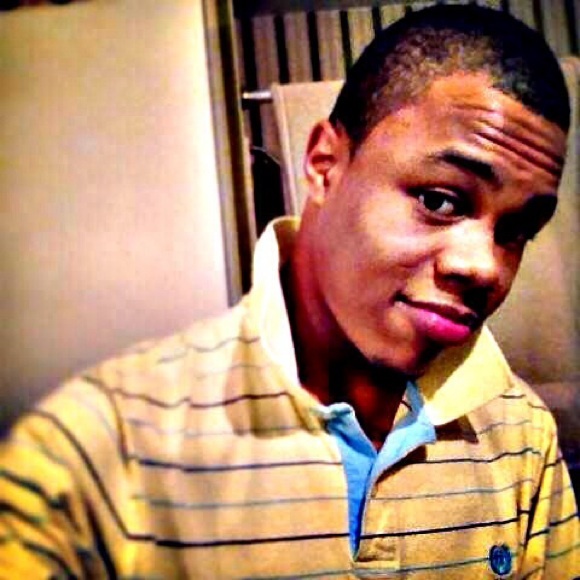 Profile Picture of Andre Tim (@andreson) on Poshmark
