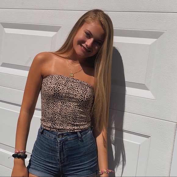Gianna Barone - Poshmark Profile Picture of Gianna Barone (@ggbarone14) on Poshmark