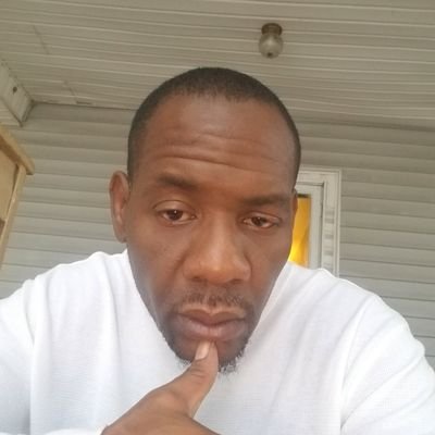 Profile Picture of Larry Steele (@Larryst69639647) on Twitter