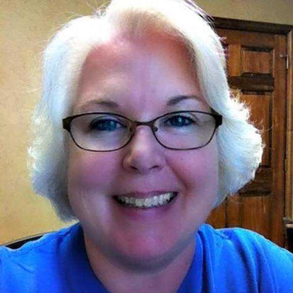 Profile Picture of Paula Berry (@paula_berry) on Poshmark