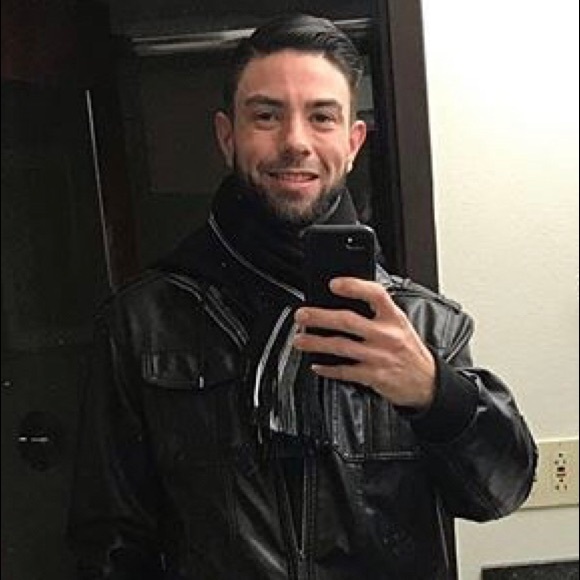 Profile Picture of Kyle Henderson (@cannabis_king) on Poshmark