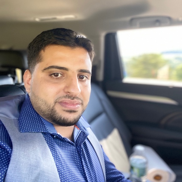 Profile Picture of Shawqi Hassan (@hassan173) on Poshmark