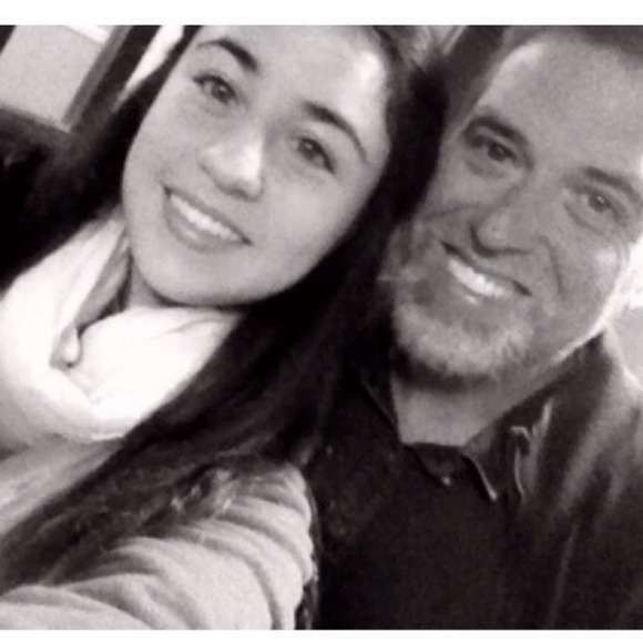 Profile Picture of Gabi Urreta (@gurreta) on Poshmark